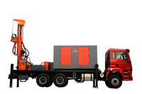 FYC800 plate-forme de forage de puits d'eau monté sur camion 800m S100T compresseur d'air 25bar camion HOWO 6*4 roues personnalisation personnelle
