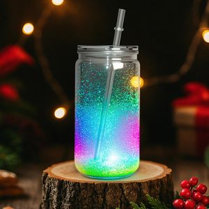 Gobelet en plastique type globe à neige avec trou pré-percé, disponible en 16oz, 20oz, 24oz, 40oz ; et gobelet en acrylique à double paroi de 16 oz avec lèvre transparente et paille. - Product Image 5