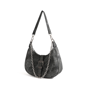 Bolso de Hombro de Mujer de Piel Sintética Retro de Alta Gama Niche Crescent con Cremallera, Forro de Poliéster y Adorno de Cadena, Estilo de Bolso de Moda - Product Image 2