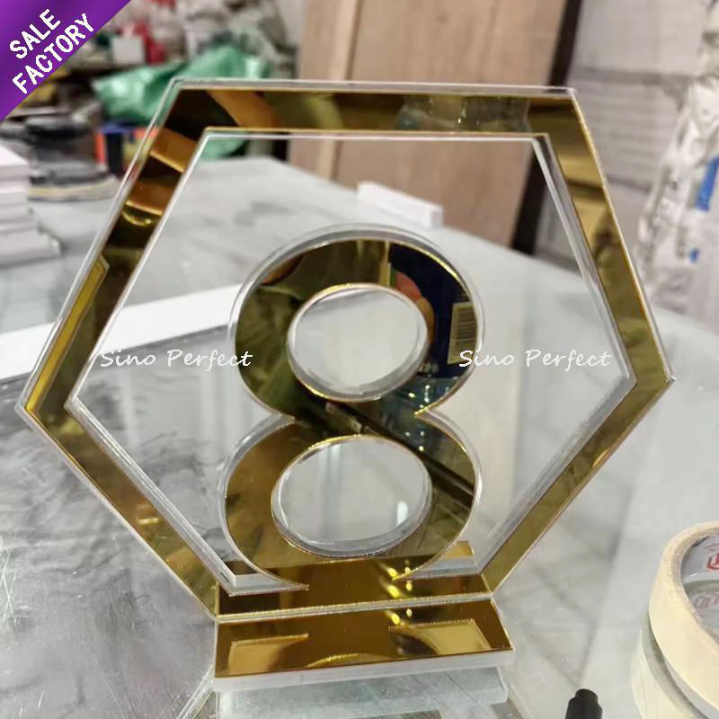 หมายเลขโต๊ะ-4