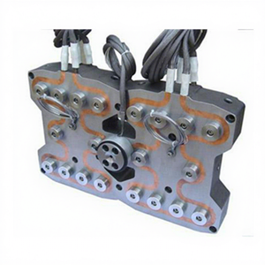 ماكينة حقن البلاستيك الصغيرة ذات القنوات الساخنة، منتج جديد للحقن البلاستيكي مع سخان أنبوبي - Product Image 1