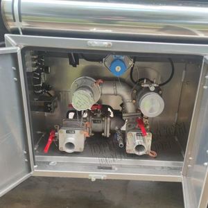 Petit camion-citerne de ravitaillement aérien Dongfeng 5000L, distributeur de carburant pour avions - Product Image 5