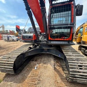 รถขุดไฮดรอลิกแบบตีนตะขาบ Doosan DX225 มือสอง สำหรับงานก่อสร้าง น้ำหนัก 22 ตัน ประหยัดน้ำมัน แรงทรงพลัง ใช้งานได้นานต่อเนื่อง - Product Image 2