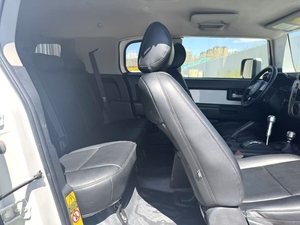 Nuevo para Toyota <span class=keywords><strong>FJ</strong></span> <span class=keywords><strong>Cruiser</strong></span> SUV caja de cambios automática cámara trasera asientos de cuero dirección izquierda aleación de aluminio portaequipajes R20 neumático Gas - Product Image 6