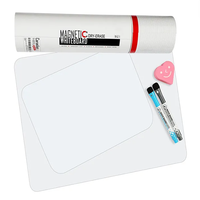 Tableau blanc magnétique OUV New Trend pour réfrigérateur avec stylo de coloriage intégré