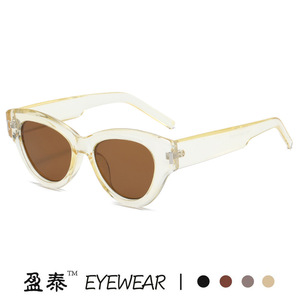 แว่นตา แว่นกันแดดทรงแคทอาย UV400 กรอบพีซี ผู้หญิง น้ำหนักเบา แฟชั่น - Product Image 3