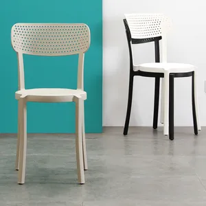 Chaise de salle à manger en plastique, haute qualité, moderne, avec jambes noires, nouveau