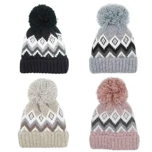 Donna inverno moda personalizzata 100% acrilico berretto lavorato a maglia berretto Jacquard Pom Pom con pompon di pelliccia