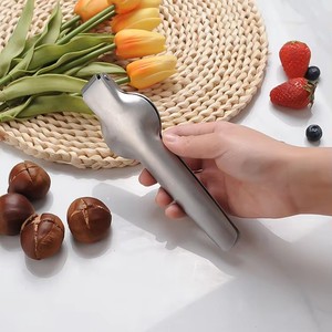 Pince à noix manuelle en acier inoxydable, décortiqueur de châtaignes, ouvre-noix, éplucheur de noix - Product Image 2
