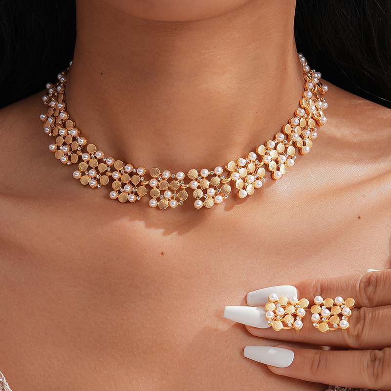 Luxury Fashionable Collarbone Chain Pearl Rhinestone