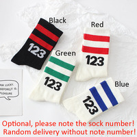 Hommes Ins à la mode Style coton Sox Crew Sports Cartoon Hip-Hop Skateboard Street Happy Funny Running Harajuku Socks