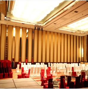 Pareti Divisorie Acustiche Pieghevoli in Acciaio Rimovibili <span class=keywords><strong>per</strong></span> Sale Banchetti, Divisori <span class=keywords><strong>per</strong></span> <span class=keywords><strong>Uffici</strong></span> Moderni, Vendita all'Ingrosso CN, 100W <200N - Product Image 1