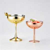 En gros Verre à pied pour glace, trifle, sundae, dessert, vin, salade de fruits, yaourt, pouding aux fruits et usage festif