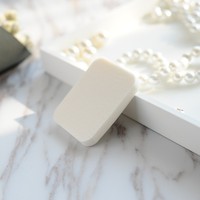 Petite éponge de maquillage ronde, utilisation humide et sèche, matériau en latex, application de fond de teint et de poudre compacte