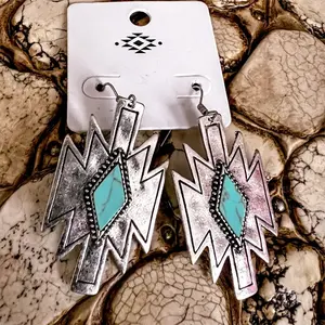 Southwestern Jewelry Navajo Ear Accessories Western Aztec Casting Fish Hook Pendientes para mujeres Navajo Turquesa Azteca Pendientes