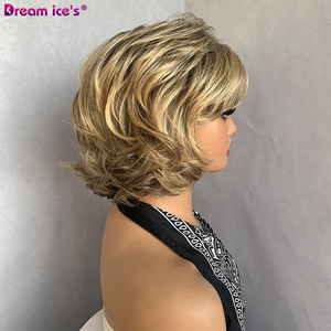 <span class=keywords><strong>Parrucca</strong></span> Sintetica Dream.Ice <span class=keywords><strong>Corta</strong></span> e Liscia a Bob, Stratificata, Colore Biondo-Marrone, per Uso Quotidiano, Resistente al Calore, Morbida e Senza Grovigli, per Donne - Product Image 4