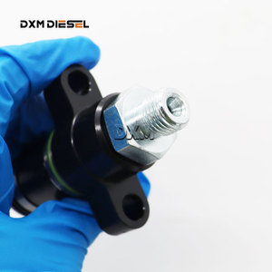 Plongeur de pompe CB18 pour moteur CB18. Le plongeur CB18 fait généralement référence à un composant clé utilisé dans la série CB18 de Bosch. - Product Image 2