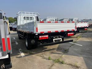 Camion de fret 4x2 neuf et économique, conduite à droite, <span class=keywords><strong>diesel</strong></span> Euro <span class=keywords><strong>3</strong></span>, 140 ch, pour la logistique, à vendre en Afrique - Product Image 4