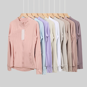 Completi Yoga Stampa Ghepardo da <span class=keywords><strong>Donna</strong></span>: <span class=keywords><strong>Pantaloncini</strong></span> <span class=keywords><strong>Biker</strong></span> e Reggiseno Sportivo - Set 2 Pezzi Abbigliamento Sportivo Estivo - Vendita all'Ingrosso Cina - Product Image 3