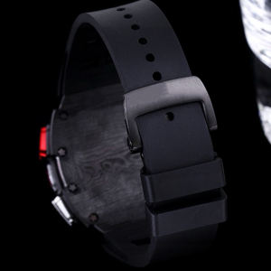 Montre-bracelet lumineuse élégante pour homme en silicone et fibre de carbone, modèle 2026, avec un savoir-faire durable et une esthétique tendance - Product Image 6