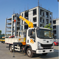 Grue montée sur camion de qualité supérieure de 8 tonnes levage élevé multifonctionnel pour les tâches industrielles de construction conception robuste expédition mondiale