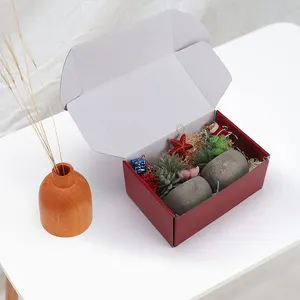 Özel logo oluklu ücretsiz teslimat keyenter nakliye kutusu es kek pembe siyah mailer hediye nakliye kutusu küçük işletmeler için