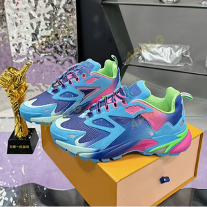 รองเท้าวิ่งสปอร์ตสุดหรูปี 2025 สำหรับผู้ชายและผู้หญิง คุณภาพสูง โลโก้แท้ รองเท้าลำลองสำหรับฝึกซ้อม พื้นรองเท้า TPU นุ่ม - Product Image 1