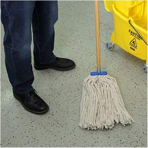 Boardwalk 724CEA 24oz White <b>Microfiber</b> <b>Mop</b> Pad Cut-End Lie-Flat Design Plastic Basket Manual Wrapping for Flat Floors 724CEA - Product Image 5