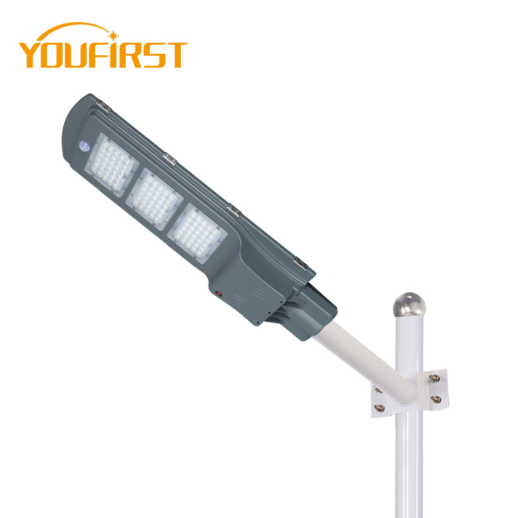 Venta caliente al aire libre de la carretera impermeable IP65 20 40 60 vatios integrado en una farola led solar