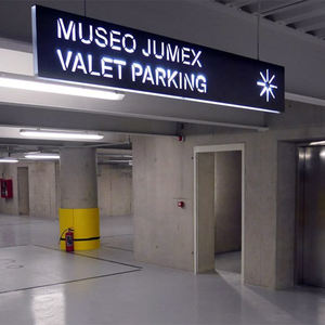 High Brightness Hotel Mall Wayfinding <b>Led</b> Light Box Indoor Outdoor Customized Airport Building Direction Signage <b>Sign</b> Board - Product Image 1