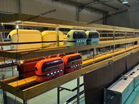 Système de convoyeur alimentaire guidé par rail, robot de service intelligent personnalisé, nouvelle conception, machine de livraison de sushis pour cantine et buffet