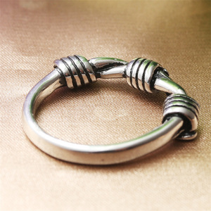 Bague en acier titane pour homme, style rétro punk, design tressé, bijou cadeau 280691 - Product Image 3