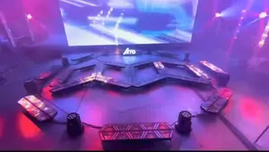 غسول Cob Led Rgb Dmx بقدرة 5*60 وات 3 في 1 مصباح مسرح أمامي متحرك لنادي Dj تأثير ديسكو بضوء رجعي