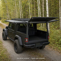 Couverture de benne de pick-up modulaire noire mate avec toit rigide et accessoires latéraux pour porte-bagages en maille