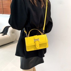 Sac à bandoulière de voyage en similicuir, nouvelle mode de niche, petit format carré, avec fermeture éclair, pour cosmétiques, à chaîne, de marque unique - Product Image 4