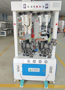 Máquina prensadora de sujeción de suela de talón de zapato de goma hidráulica universal automática - Product Image 4