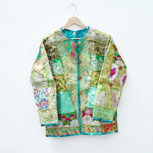 Veste Navratri brodée à manches longues avec travail miroir, faite à la main, style bohème, artisanale, Banjara Koti, 100% coton matelassé et respirant - Product Image 1