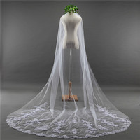 Personnalisable belle conception simple appliqué tulle dentelle une couche longue robe de mariée voile avec peigne