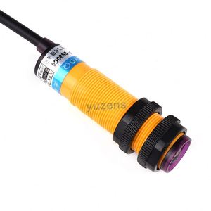 Capteur infrarouge E3F-DS30C4, interrupteur photoélectrique, capteur <span class=keywords><strong>de</strong></span> réflexion diffuse, NPN, normalement <span class=keywords><strong>ouvert</strong></span>, trois fils - Product Image 2