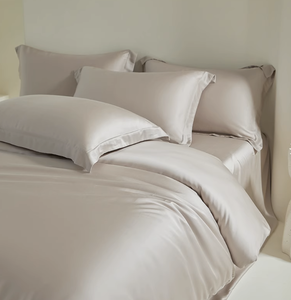 Juego de Ropa de Cama King Size de Lujo, Tejido 100% con Certificación OEKO-TEX, Color Sólido Moderno, con Relleno de Seda y Función Refrigerante - Product Image 3