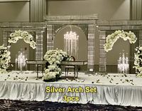 Nouvelle conception, arche de toile de fond de mariage en plastique acrylique couleur or mat et argent poli pour la décoration de scène de mariage