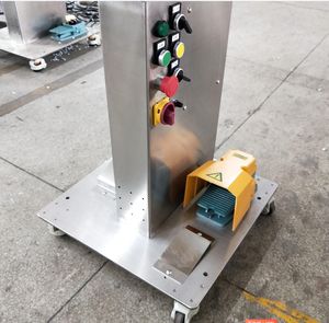 Machine à boutons-pression en plastique entièrement automatique Machine à boutons <span class=keywords><strong>de</strong></span> haute qualité pour boutons en plastique KAM - Product Image 6