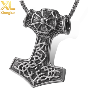 Collier pendentif marteau de Thor tête de lion classique en acier inoxydable, bijoux moulés en gros - Product Image 1