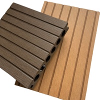 Dalles de terrasse WPC traditionnelles rondes creuses gaufrées en composite bois-plastique, emboîtables, pour extérieur, étanches et antidérapantes