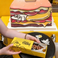 Plateau d'emballage jetable personnalisé sans plastique pour hot-dog frites Récipient alimentaire en papier kraft à emporter pour fast-food boîte en papier pour hot-dog