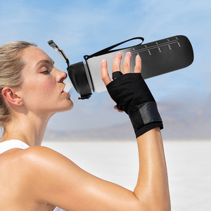 Bouteille d'eau en plastique aromatisée avec paille, 1L (32 oz), innovante, pour le sport, l'extérieur, la salle de sport, saveur de fruits - Product Image 3