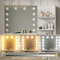 Coiffeuse de maquillage haute capacité en MDF avec 5 tiroirs et dessus en verre pour les grossistes de meubles d'appartement