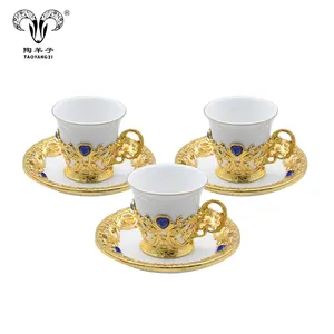 Orta doğu tarzı altın dekoratif özel seramik çay bardağı ve altlık seti