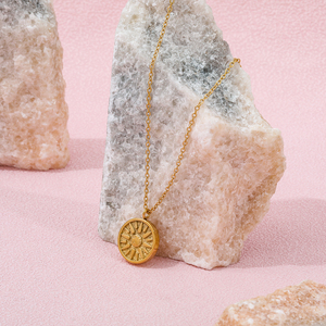 Joolim Jewelry - Collar con Colgante de Diosa del Sol Chapado en Oro de 18K, Joyería de Acero Inoxidable al por Mayor - Product Image 6