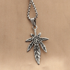 Colgante de Hoja de Arce de Acero Inoxidable con Incrustaciones de Turquesa, Collar para Hombre, Diseño Geométrico de Planta, Joyería de Moda - Product Image 2